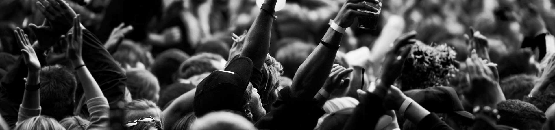 Catch amazing concerts and festivals with return National Express coach travel